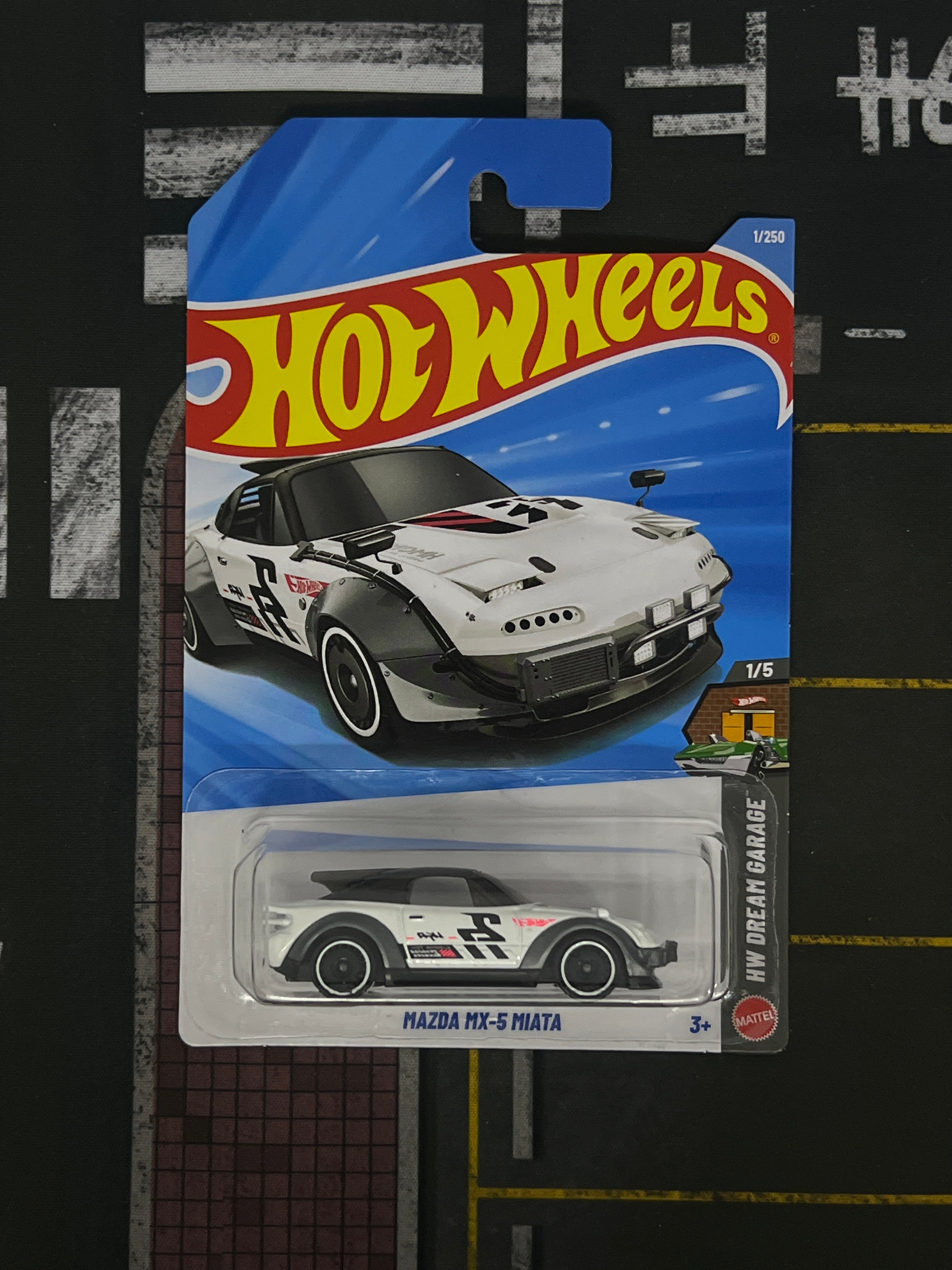 Legends Tour Mazda MX-5 Miata (White)