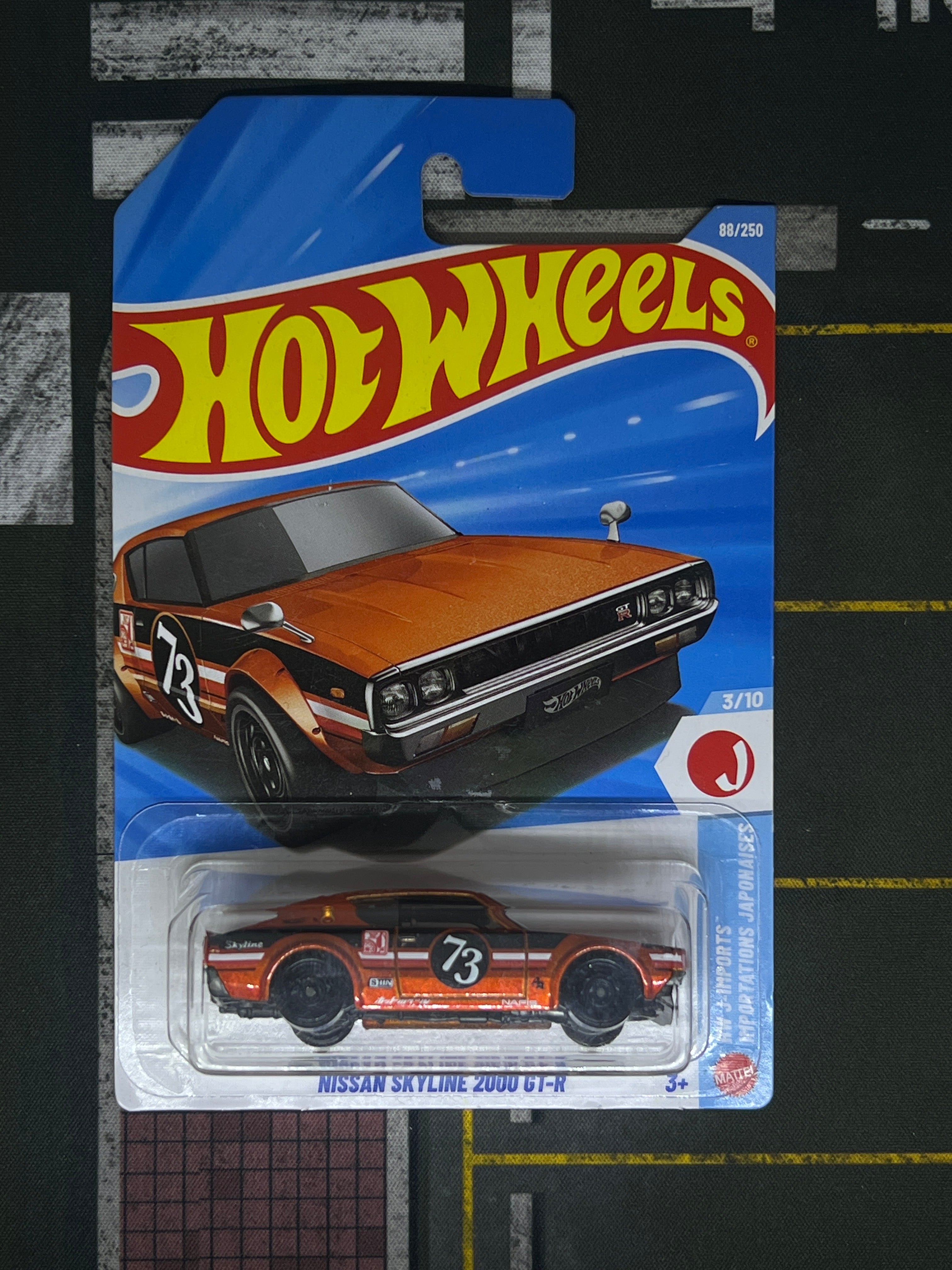 Nissan Skyline 2000 GT-T (metallic orange)