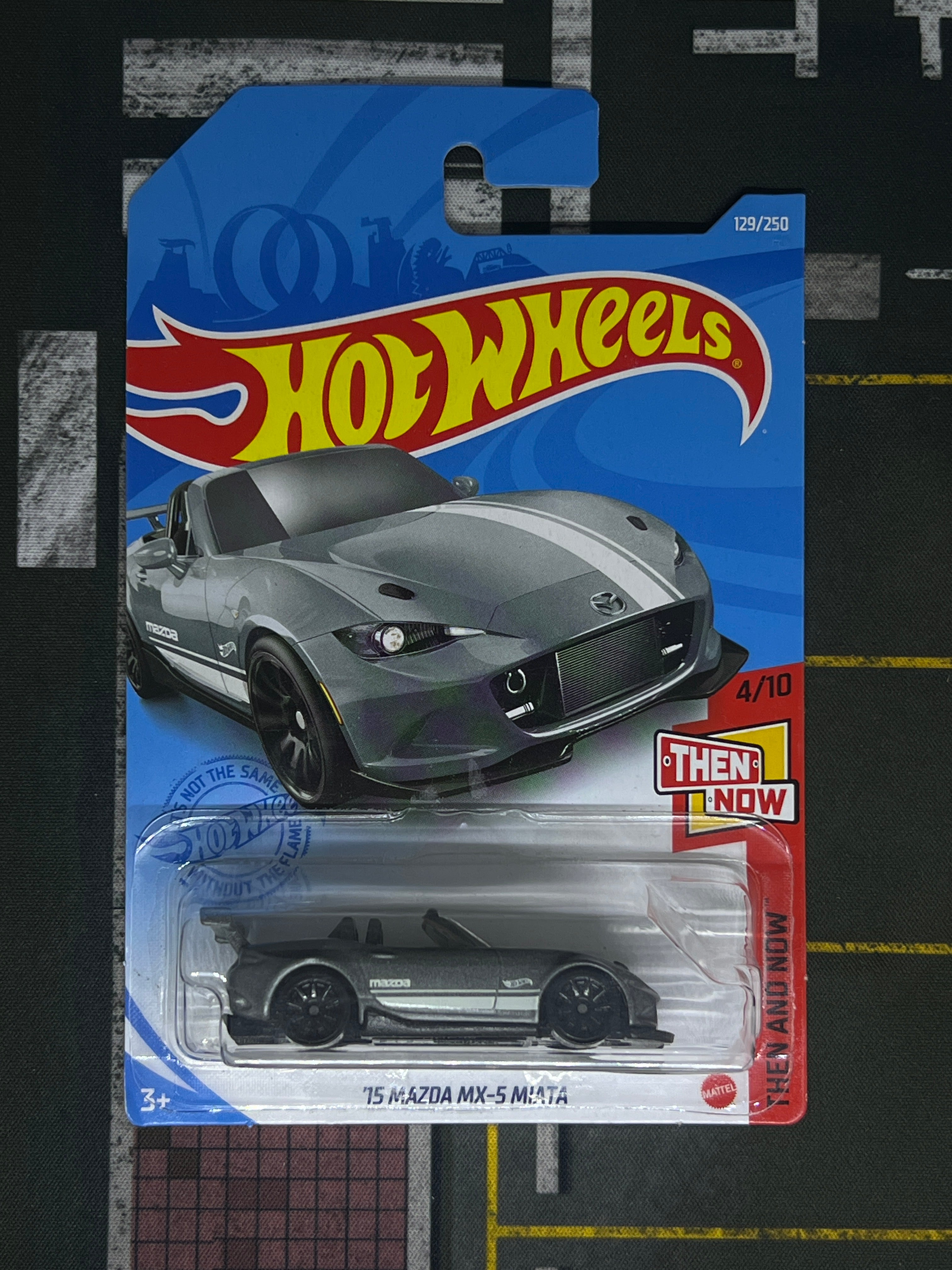 ‘15 Mazda MX-5 Miata (Grey)