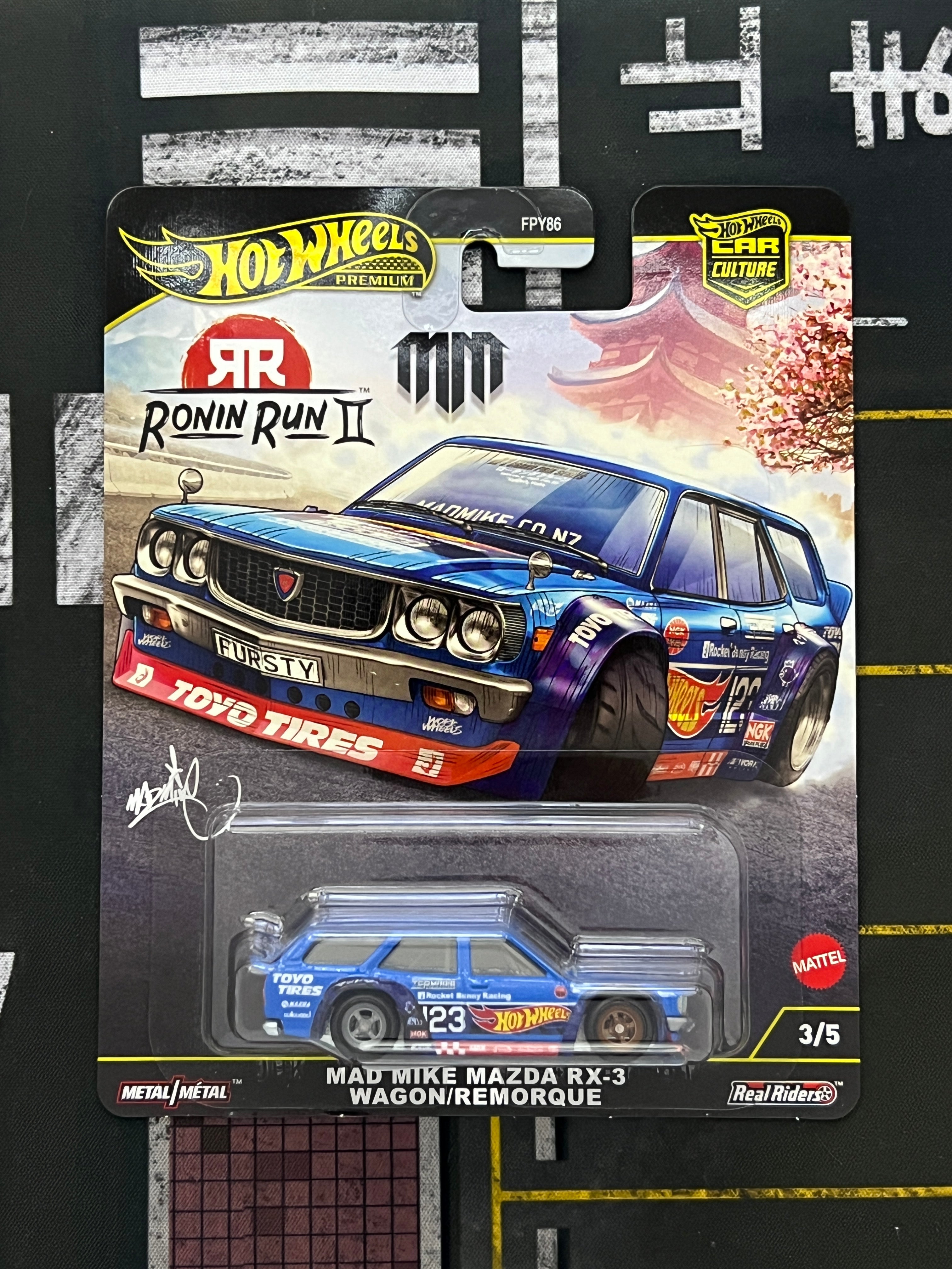 Mad Mike Mazda RX-3 Wagon/Remorque