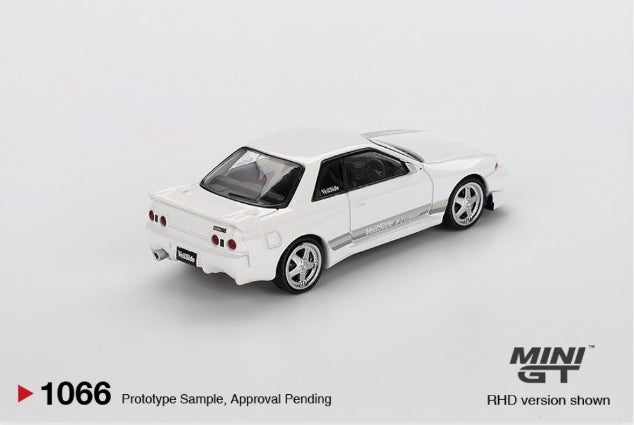 Nissan Skyline GT-R (R32) Veilside Combat C-l White 1066